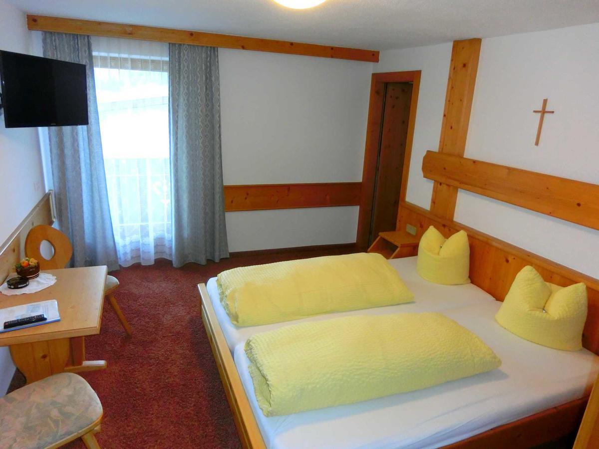Pension Enzian Niederau Habitación foto