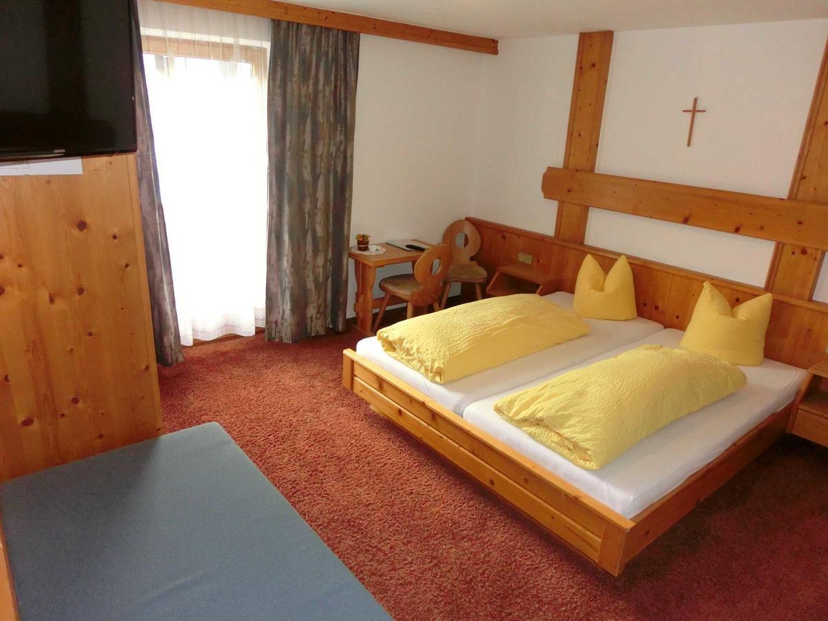 Pension Enzian Niederau Habitación foto