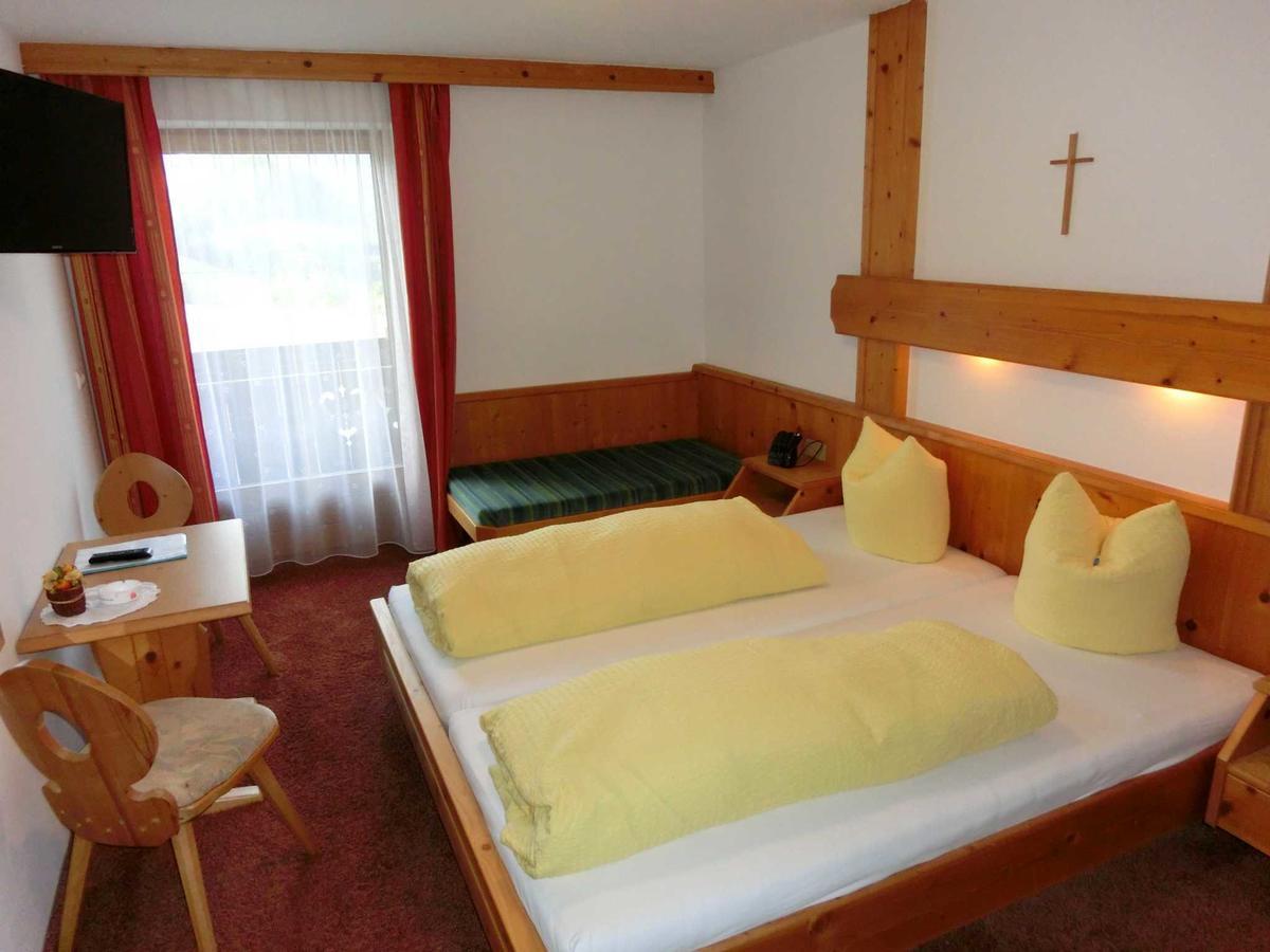 Pension Enzian Niederau Habitación foto